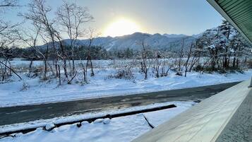 Basic Apartment, Mountain View | Terrace/patio