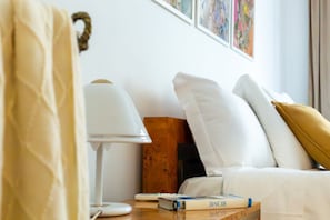 2 bedrooms, iron/ironing board - iFlat | Trastevere Secret Garden Suite (Rome)