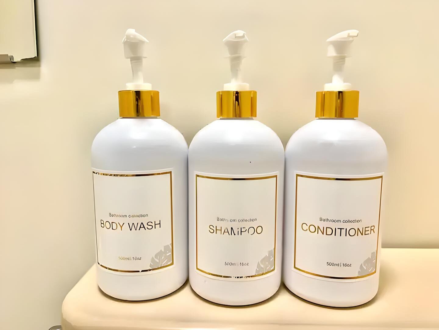 吹风机、毛巾、卫生纸