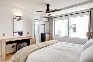 2 Schlafzimmer, Schreibtisch, Bügeleisen/Bügelbrett, WLAN
