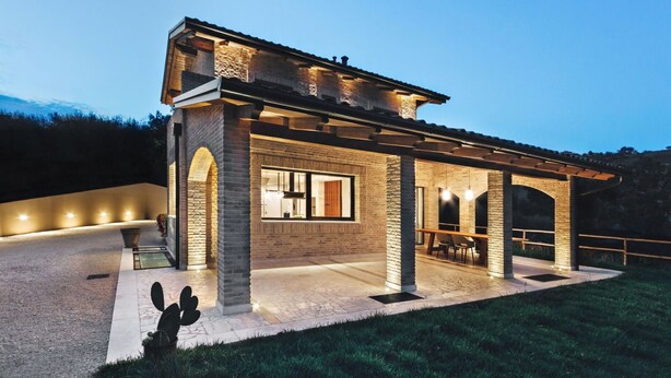 Exterior - Wonderful private villa for 8 people with A/C, private pool, WIFI, TV and panoramic view (Monteprandone)