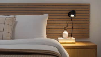 Skrivebord, strykejern/-brett, wi-fi (inkludert) og sengetøy