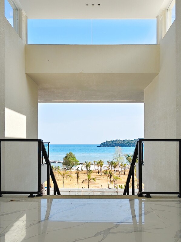 Living area - Xanadu International Resort  (Koh Rong Sanloem)