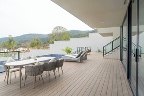 Ocean View Three-Bedroom Pool Courtyard Villa | Vue depuis le balcon