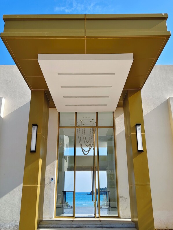 Terrace/patio - Xanadu International Resort  (Koh Rong Sanloem)