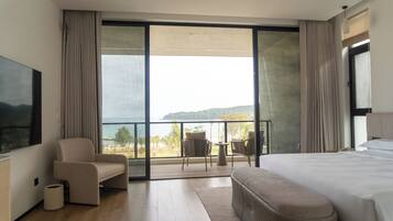 Ocean View Three-Bedroom Pool Courtyard Villa | Desk, free WiFi