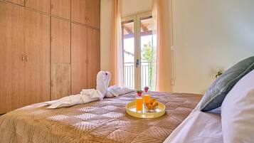 Een strijkplank/strijkijzer, wifi, beddengoed