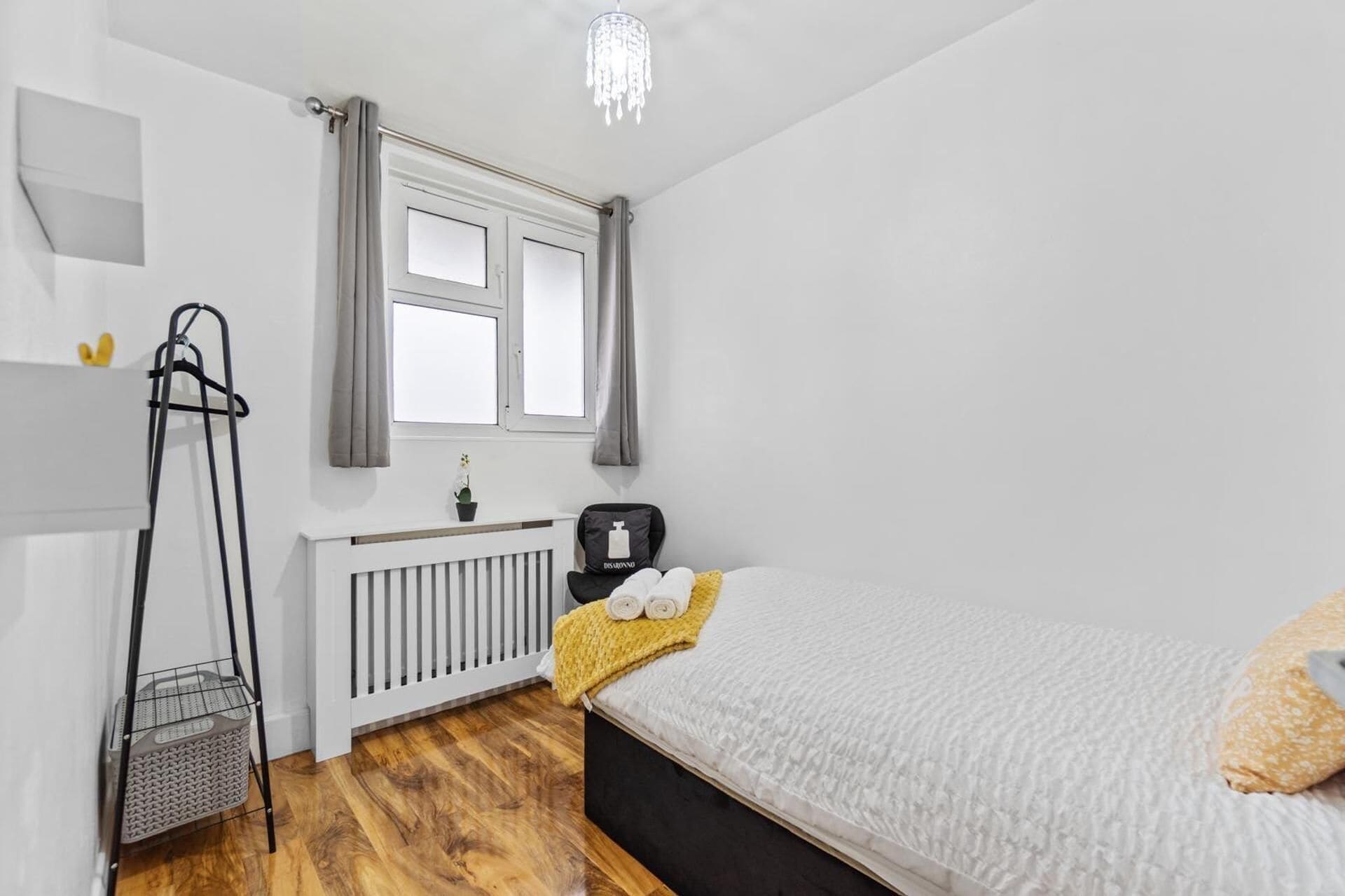 2 bedrooms, iron/ironing board, WiFi (free), bed sheets