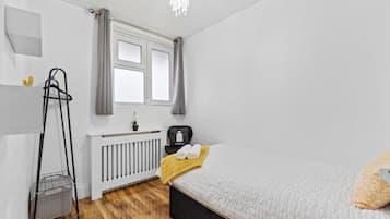 2 bedrooms, iron/ironing board, WiFi (free), bed sheets