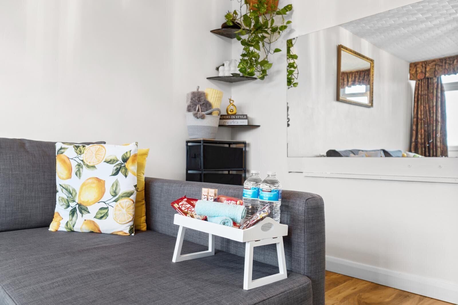 2 ห้องนอน, เตารีด/โต๊ะรีดผ้า, Wi-Fi ฟรี, ผ้าปูที่นอน