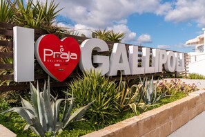 Property grounds - Apartment 'Casa Tramacere' with Shared Terrace and Air Conditioning (Baia Verde)