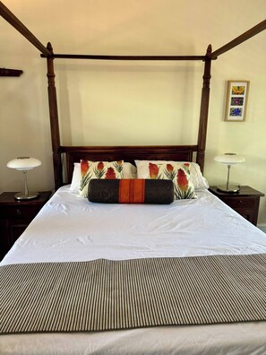 1 bedroom, iron/ironing board, bed sheets - Heritage York Wildflower Junior Suite with four poster bed in York town centre (York)