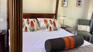 Iron/ironing board, bed sheets