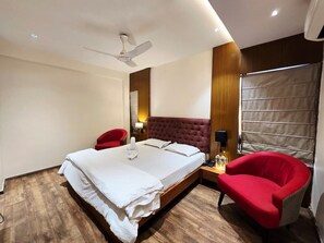 Superior Double Room, City View | Free WiFi - Hotel Akashdeep (Kolkata)
