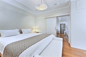 1 bedroom, iron/ironing board, WiFi, bed sheets - RAG25 - Balmoral Beach Lifesaver – Executive Listing (Mosman)