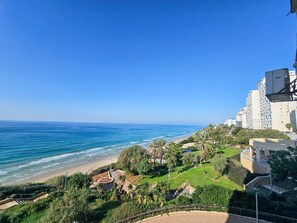 Beach - MIKLAT Family Friendly & Stunning Sea View by FeelHome (Netanya)