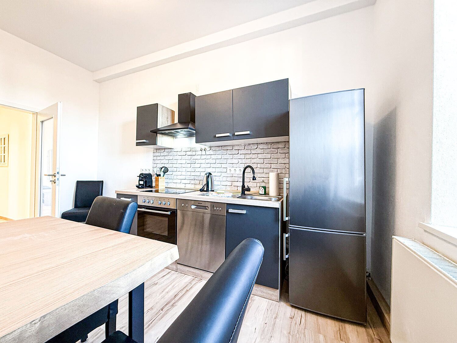 Kühlschrank, Ofen, Herdplatte, Geschirrspüler