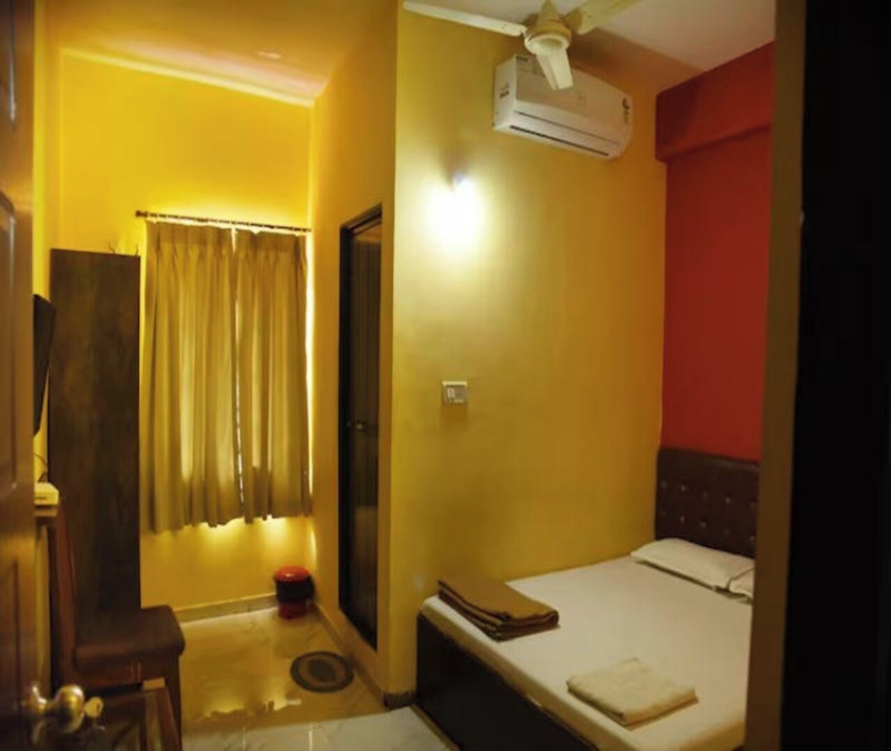 Executive Room | Free WiFi
