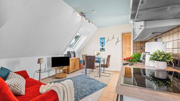 TV, libri, impianto stereo