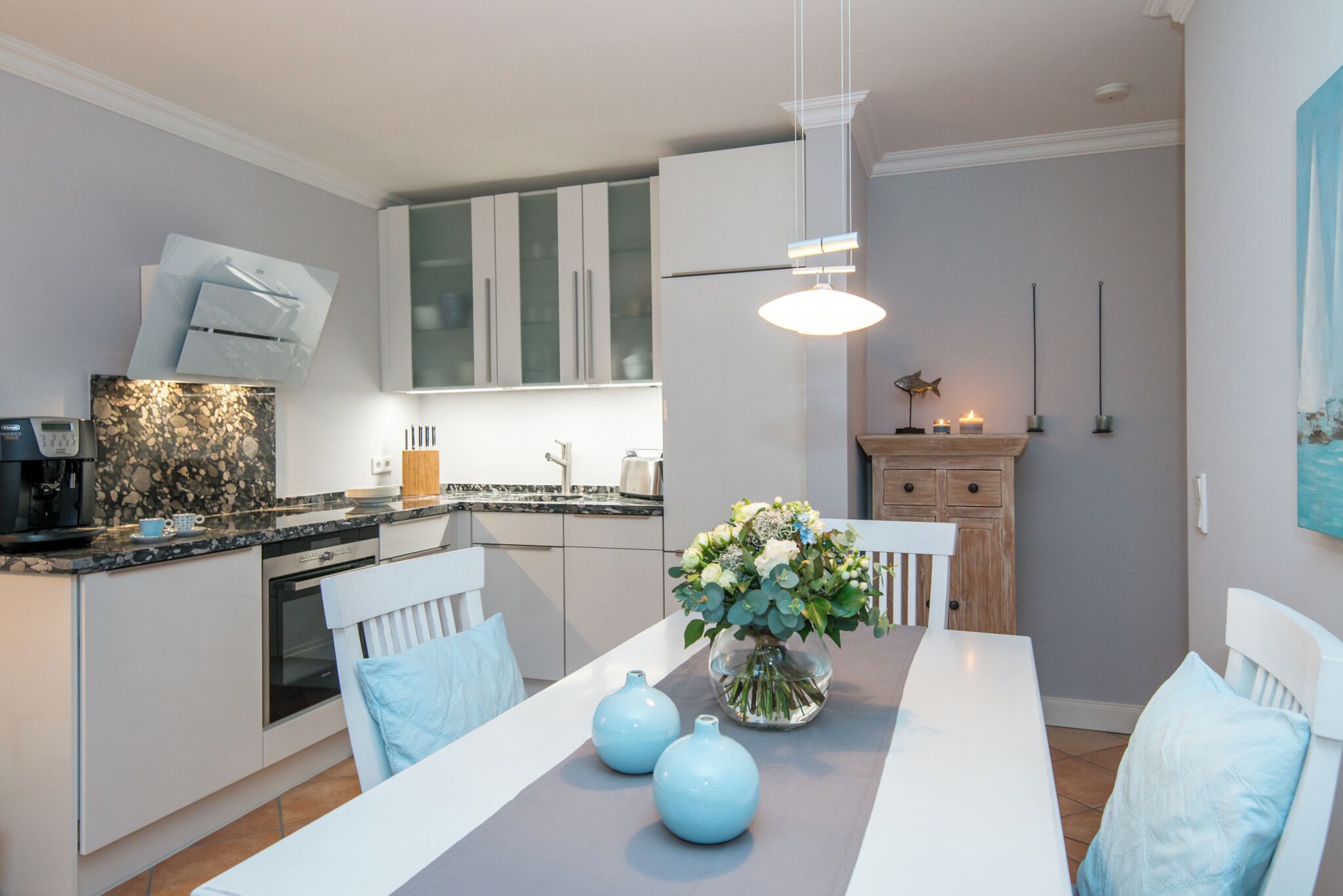 ثلاجة، فرن، موقد طهي مسطح، غسالة أطباق