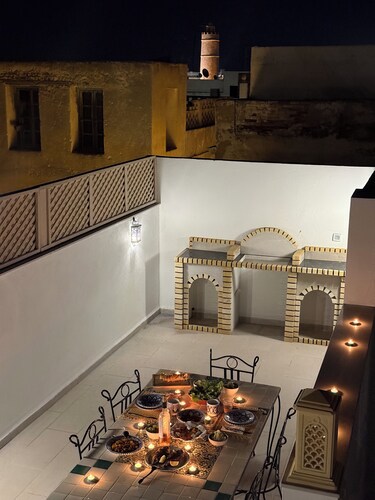 Dar Beate Sousse Medina is a renovated guesthouse in the old town of Sousse