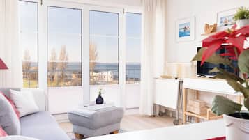 TV, DVD player, stereo