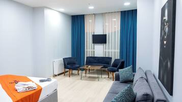 Comfort-Doppelzimmer zur Einzelnutzung, Balkon, Stadtblick