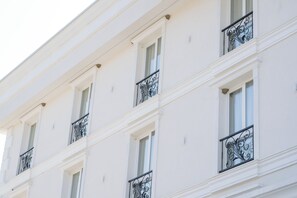 Fachada de la propiedad