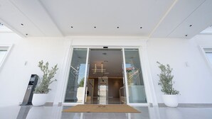 Unclassified image, 2 of 37, button - Hotel By Holiday (Nikel)