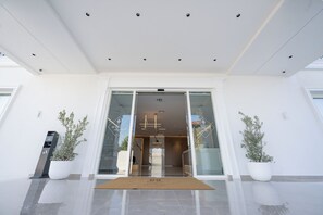Front of property - Hotel By Holiday (Nikel)