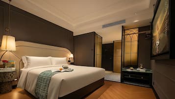 Dobbeltrom – comfort, byutsikt | Blendingsgardiner, lydisolert, strykejern/-brett og wi-fi (inkludert)