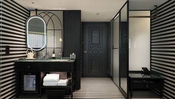 Superior Twin Room | Blackout curtains, soundproofing, iron/ironing board, free WiFi