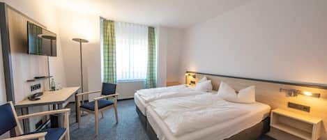 Standard Double Room | Desk, free WiFi