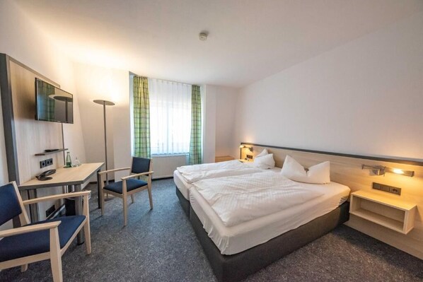 Standard Double Room | Desk, free WiFi - Hotel 7 Säulen (Dessau-Roßlau)