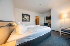 Standard Double Room | Desk, free WiFi