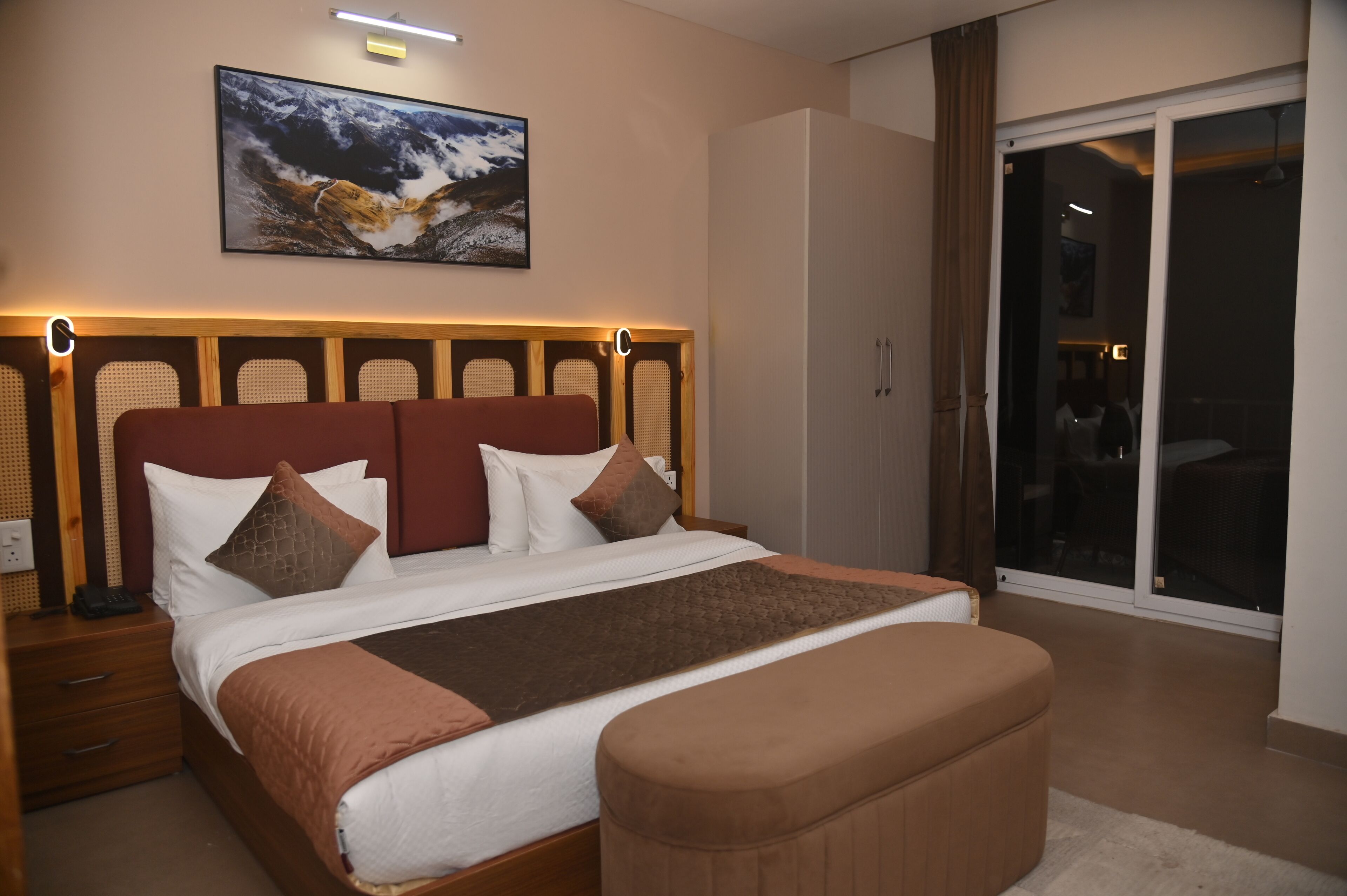 Egyptian cotton sheets, premium bedding, memory-foam beds, desk