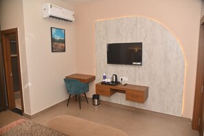 Luxury Room - AARUSH HOTEL & RESORT (Lalkuwa)