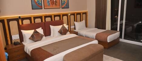 Family Room | Egyptian cotton sheets, premium bedding, memory-foam beds, desk