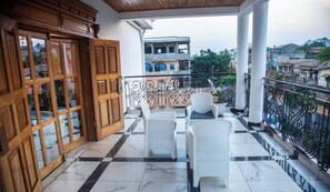 Balcony - Maison Blanche Biteng (Yaoundé)