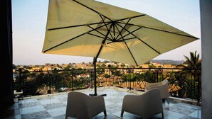 Hus, flere soverom, røyk, balkong | Terrasse/patio