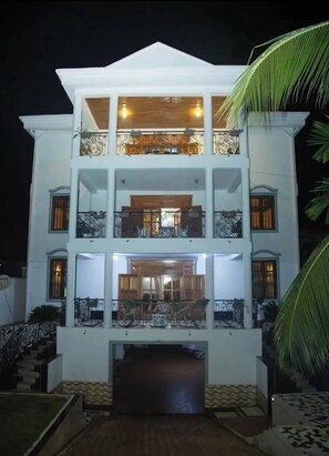 Maison, plusieurs chambres, fumeurs, balcon | Détail de l’extérieur