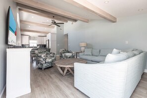 TV - Villa 64 - Premium Plus - Aloha Kai Vacation Villas (Siesta Key)