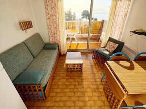TV - Studio for 4 sea view with Wi-Fi and terrace (Roquebrune-Cap-Martin)