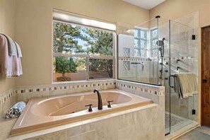 Shower, hair dryer, towels, shampoo - Peaceful Sedona Retreat, Views, Pool, Hot Tub! S11 (Sedona)