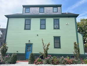 6 bedrooms