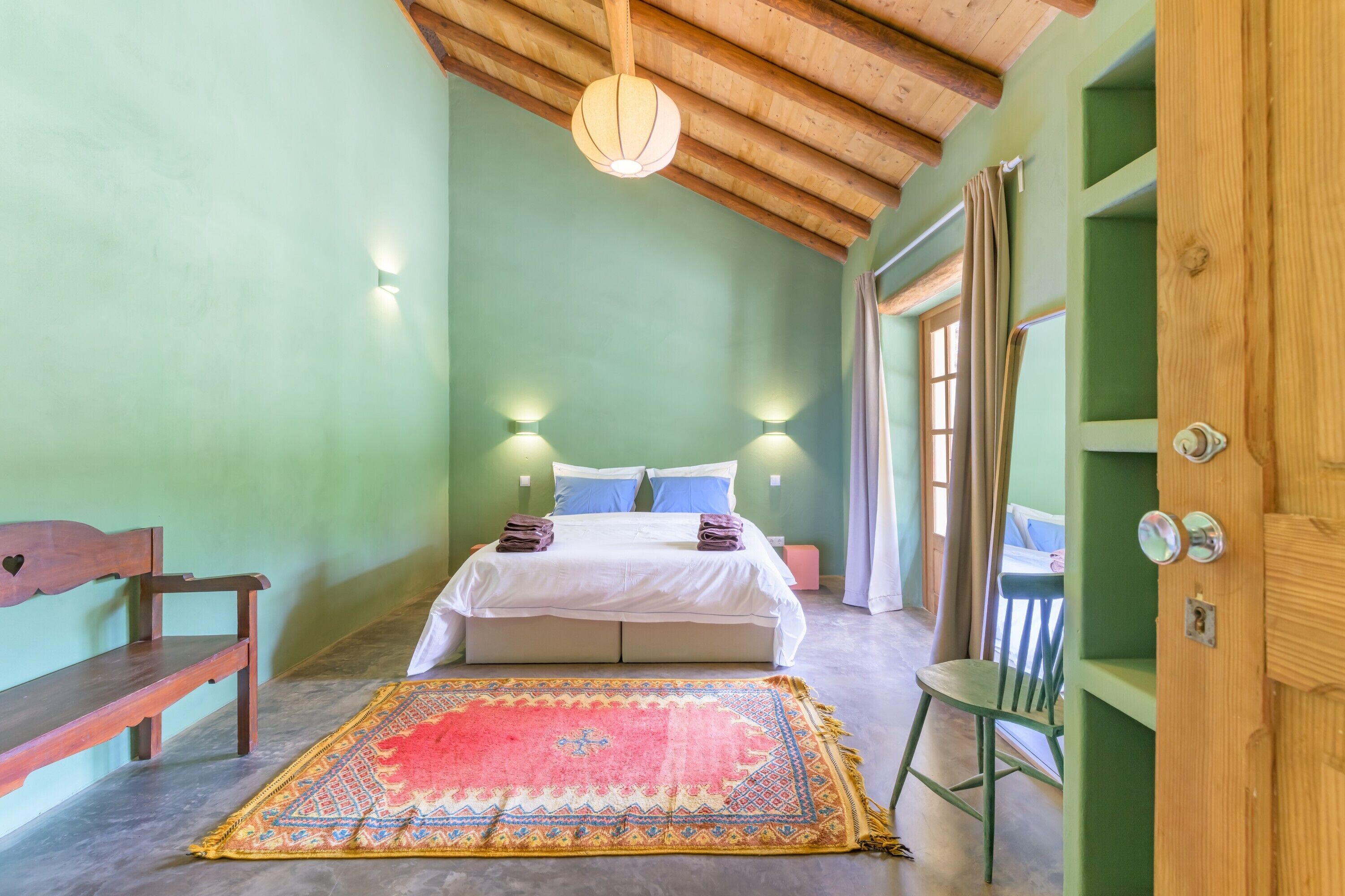 Strykjärn/strykbräda, wi-fi, sängkläder och rullstolsanpassning