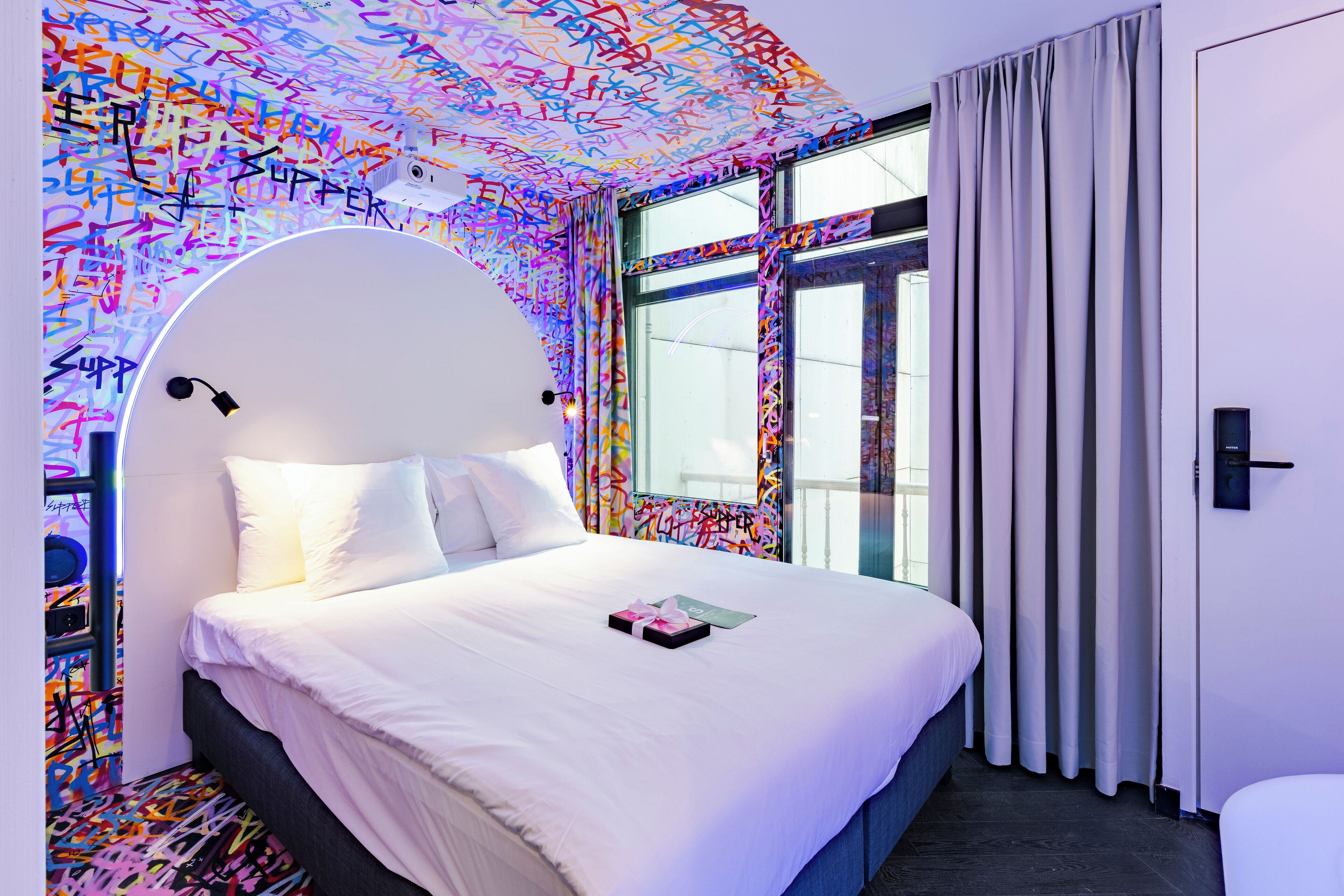 Design Suite, Balcony, City View