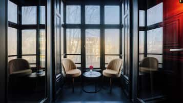 Exclusive-suite - udsigt til kanal | Udsigt fra værelset