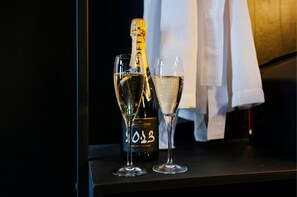 Champagne service - Supper boutique suites (Amsterdam)