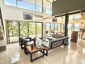 Living area - Ocean View Retreat – Private Pool, 5 Min to Beach (Potrero)